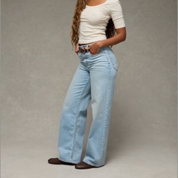 AE Curvy Super High-Waisted Baggy Straight Jeans – Medium Wash – Size 18 Short - Picture 8 of 8